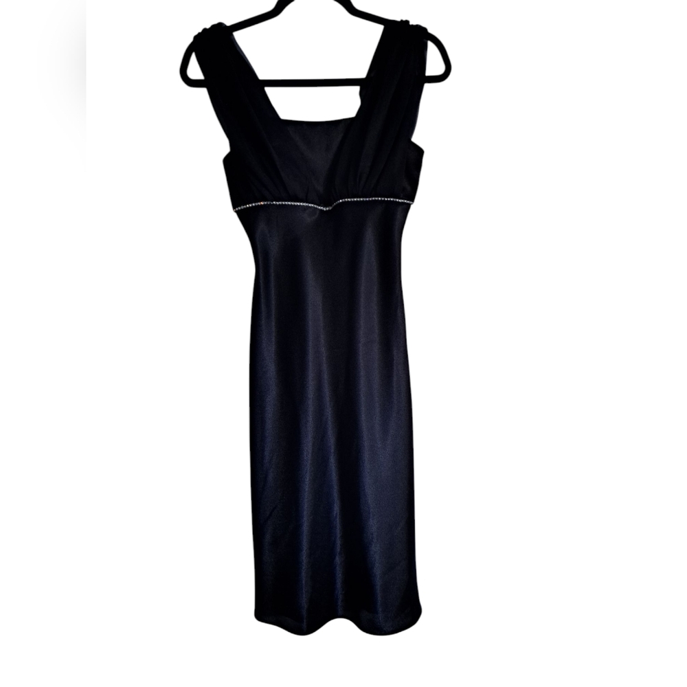 Elegant Black Sleeveless Dress w/ Beading By Fiesta XS